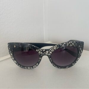 L.A.M.B. by Gwen Stefani LA503 sunglasses